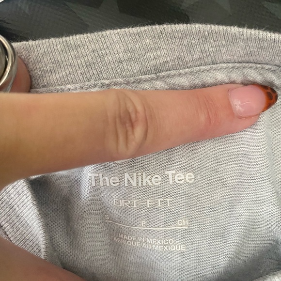 Nike Dri-FIT Gray Tee long sleeve - Picture 2 of 2